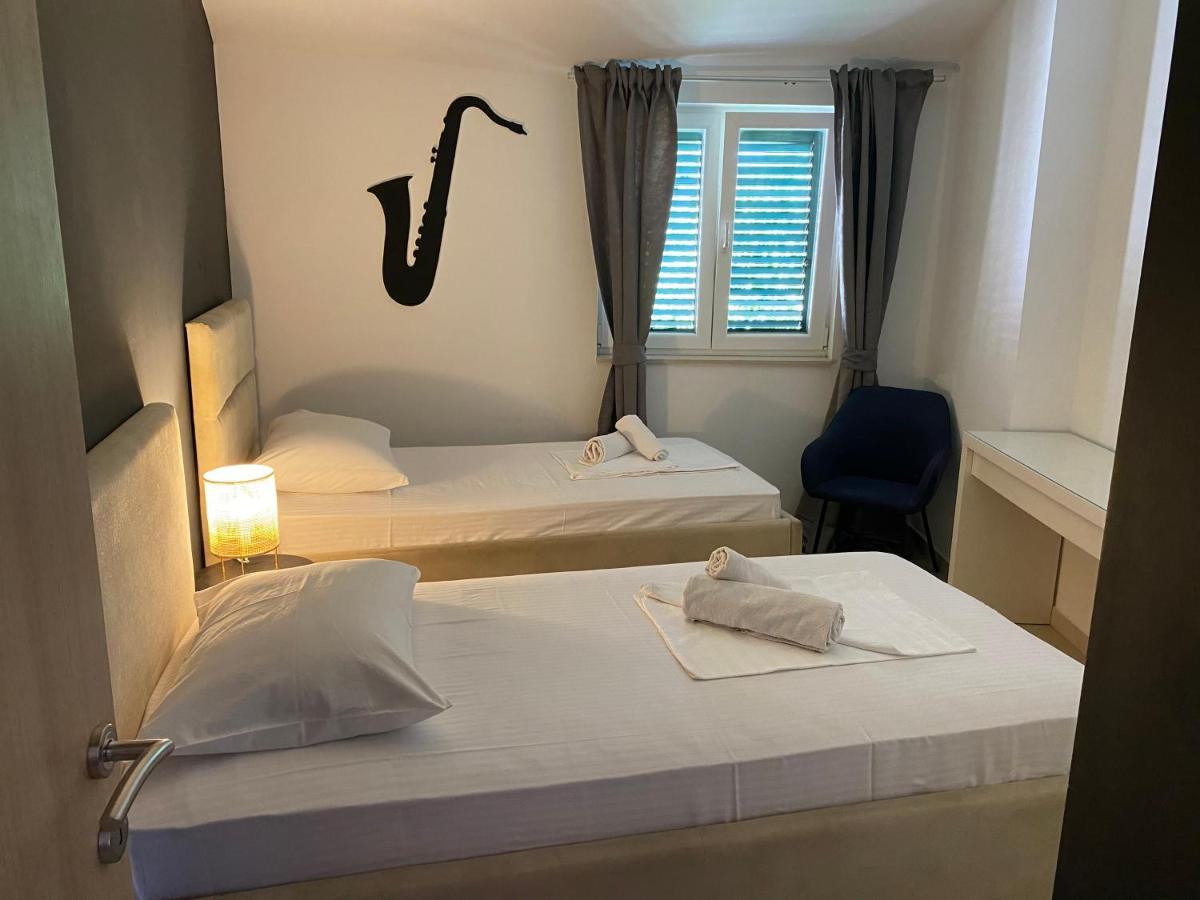 Guest House Lorenta Vodice Exterior foto